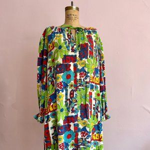 1960's Plus Size Psychedelic Terrycloth Robe Dress